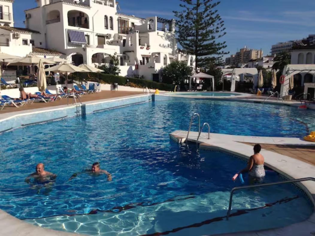 Pueblo Evita Apartment In Exclusive Holiday Complex Benalmádena Exteriör bild